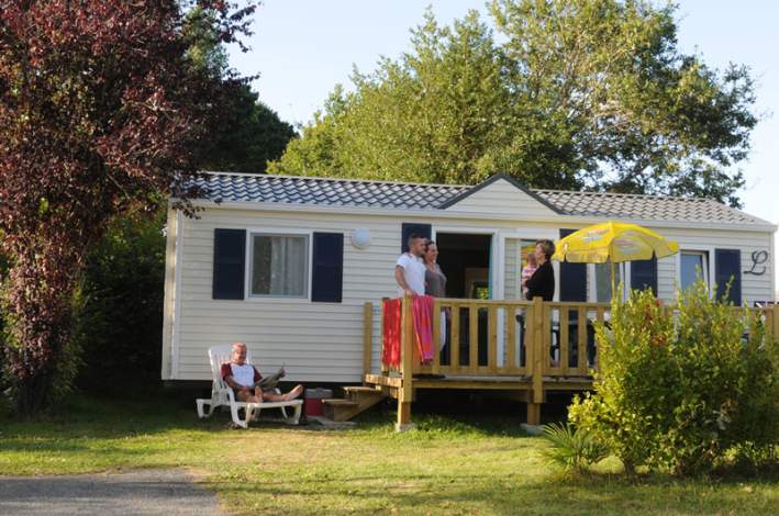 DE LA PISCINE **** : Camping Bretagne