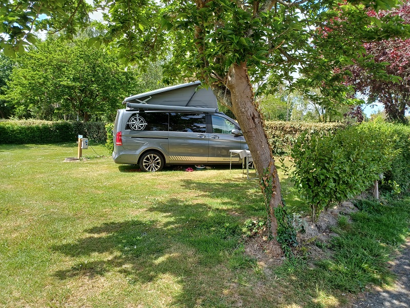 Emplacement camping la piscine