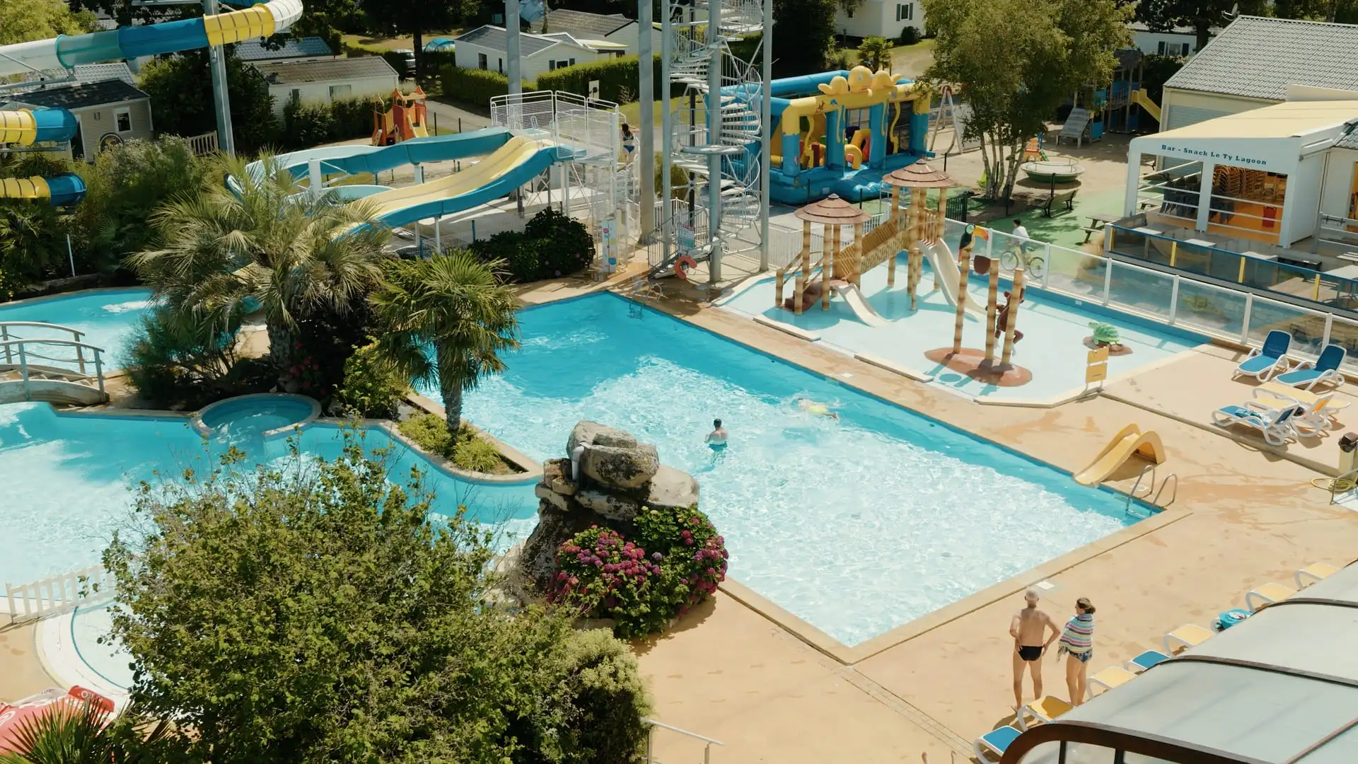 camping avec parc aquatique a fouesnant